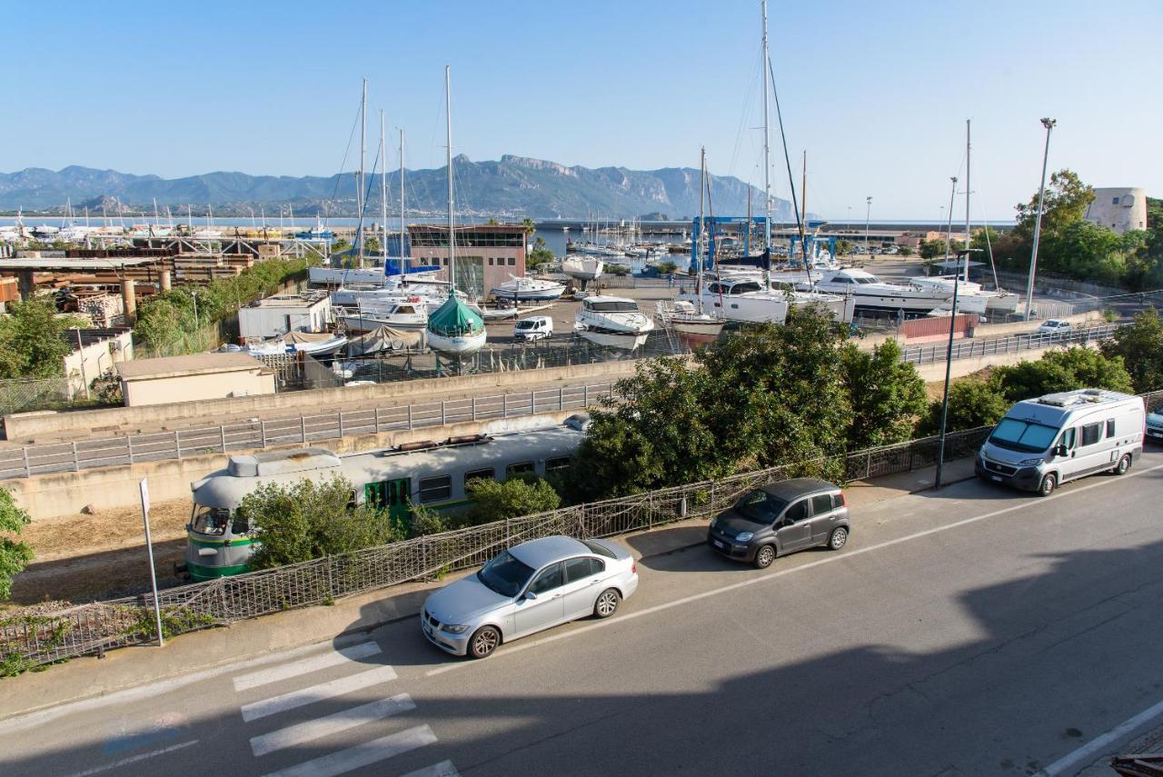 Appartement Loft Lungomare Vista Mare E Monti à Àrbatax Extérieur photo