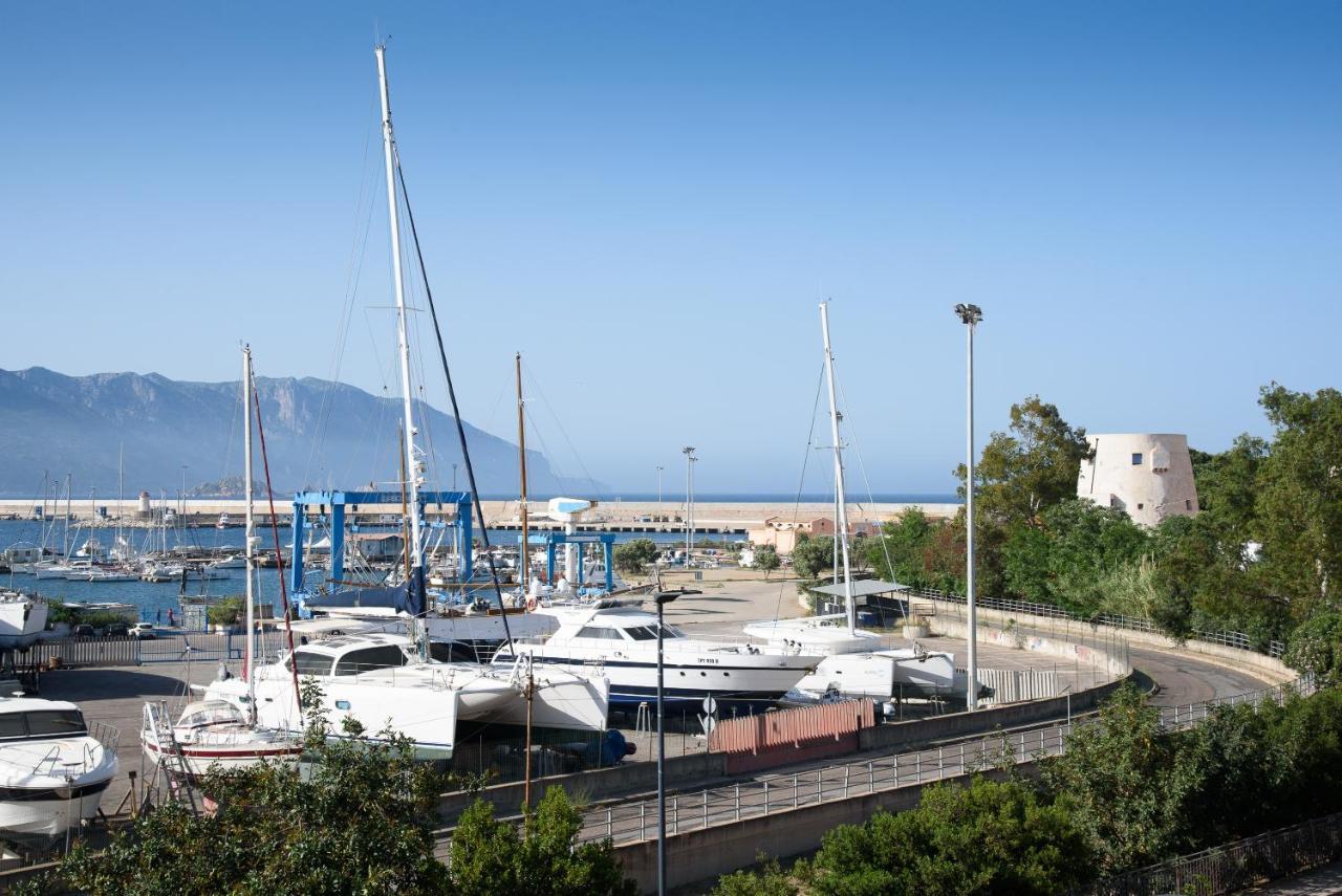 Appartement Loft Lungomare Vista Mare E Monti à Àrbatax Extérieur photo